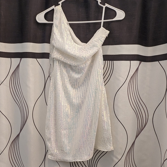 One Shoulder Bead Detail Sequin Bodycon Party Dress - Picture 10 of 12